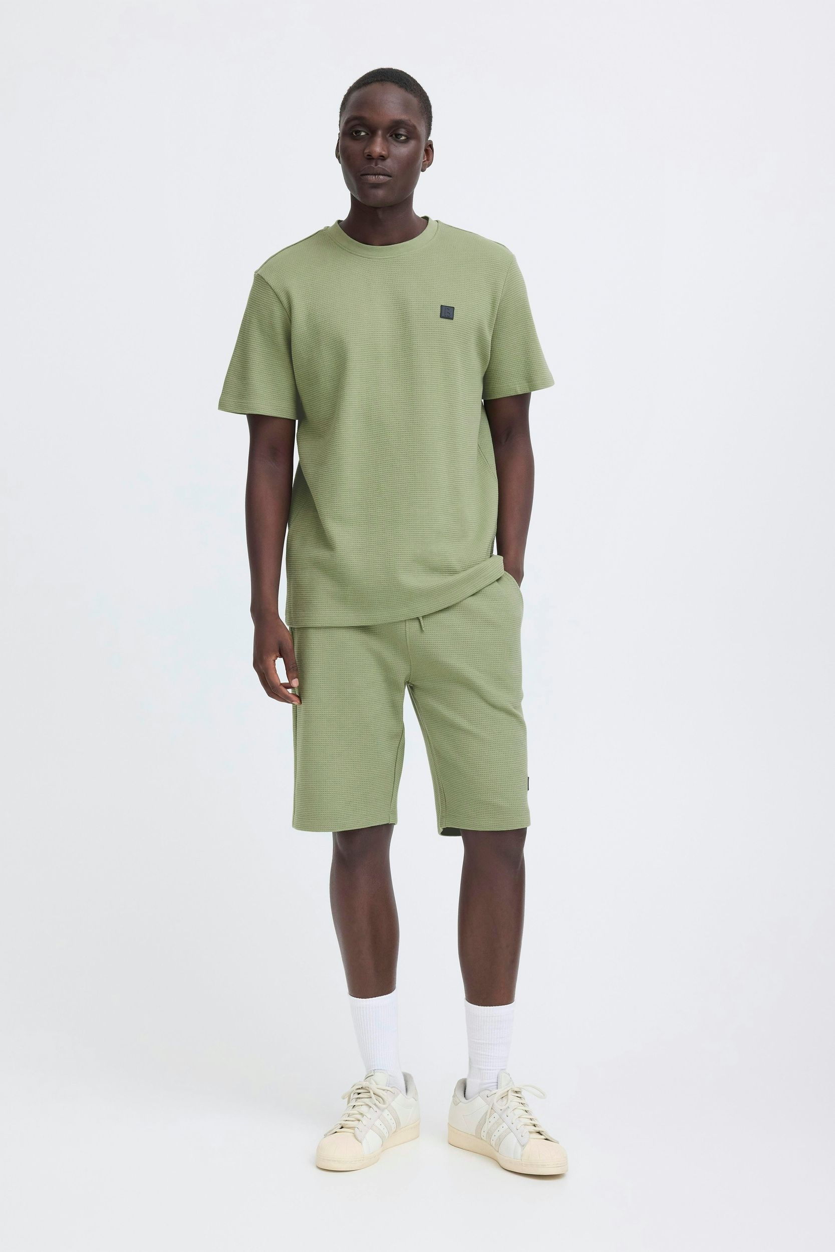 20720234-170115_170115_5.jpg Kurzarmshirt Rundhalsausschnitt Normaler Schnitt Basic