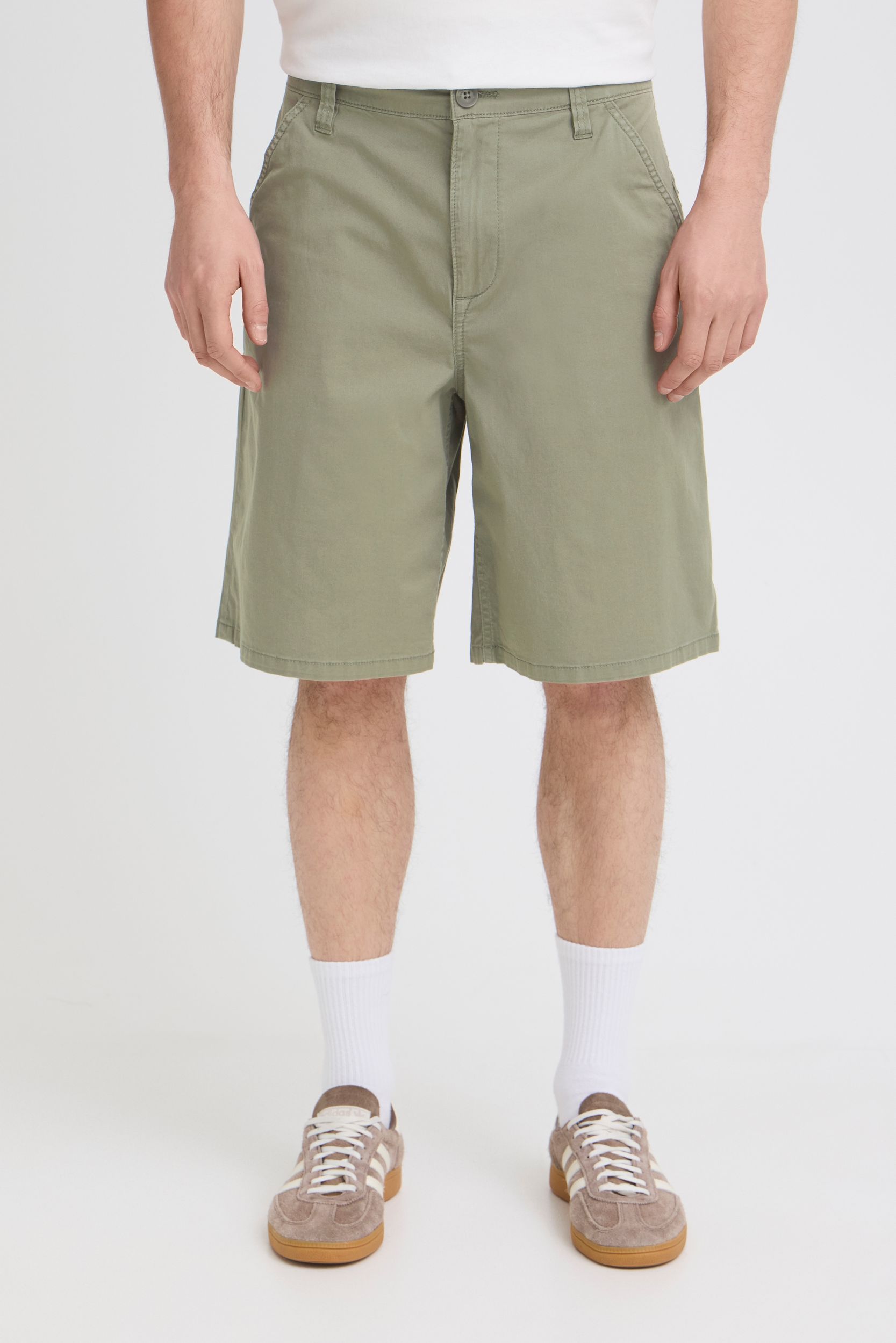 20720824-180515_180515_6.jpg Weite Chinoshorts Reißverschluss Cargotaschen Einfarbig