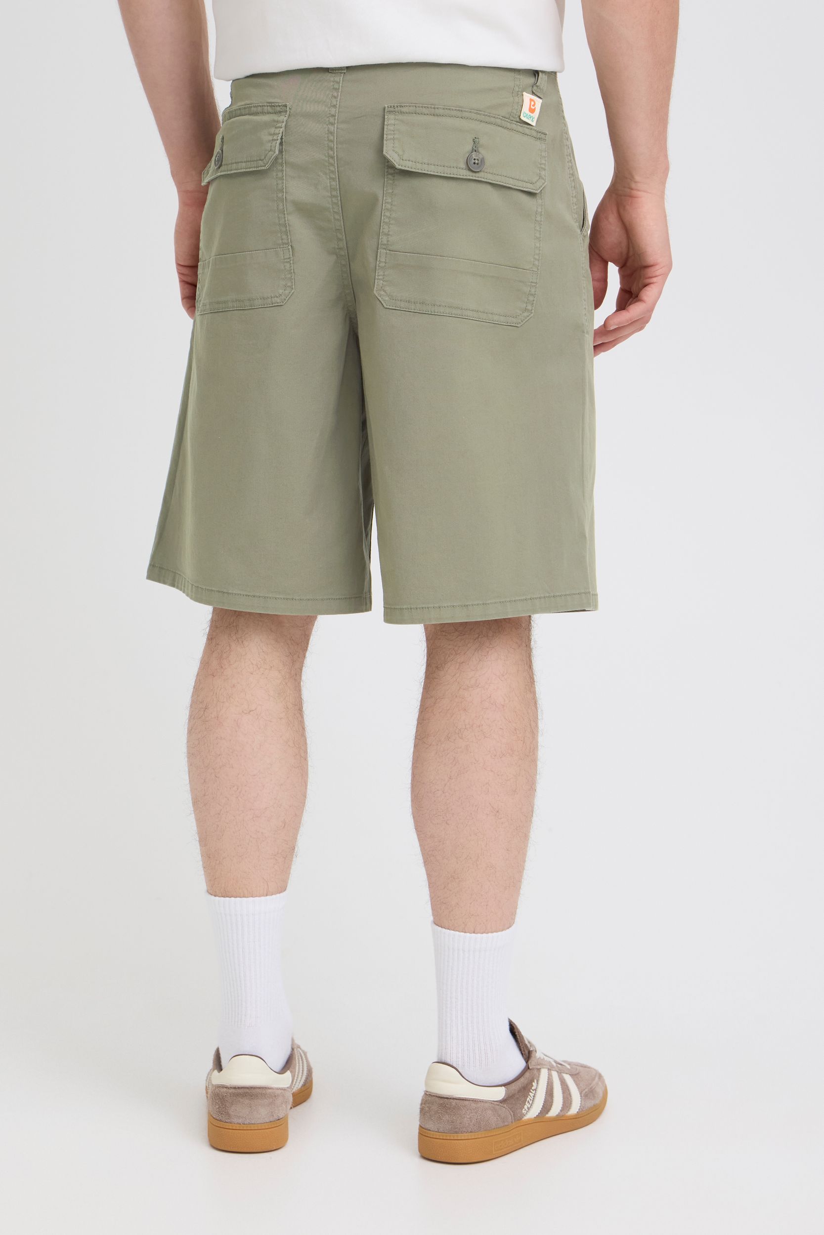 20720824-180515_180515_7.jpg Weite Chinoshorts Reißverschluss Cargotaschen Einfarbig