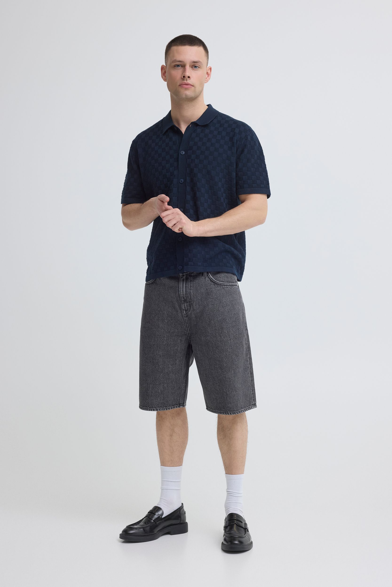 20720774-194011_194011_5.jpg Bequemes Kurzarmshirt Haifischkragen Knopfleiste Kariert