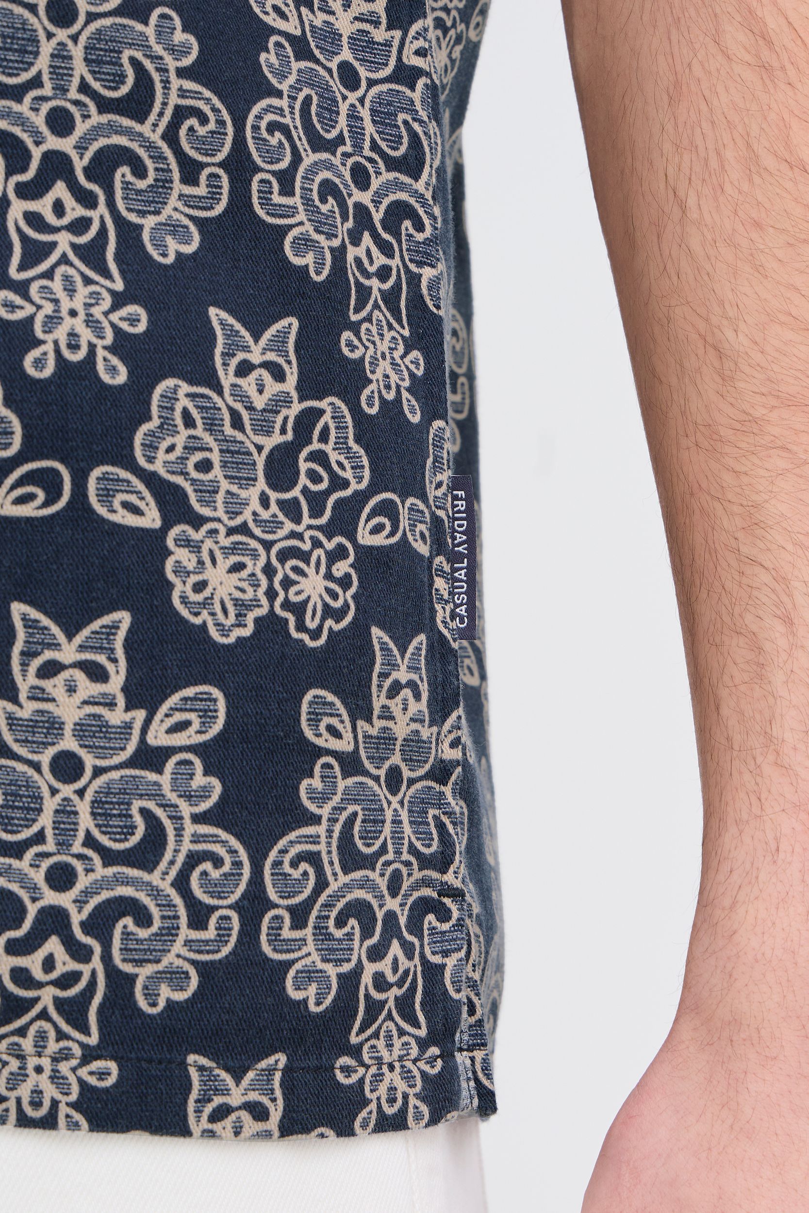 20506157_193923_360.jpg Bequemes Kurzarmshirt Knopfleiste Ornamentmuster Modisch