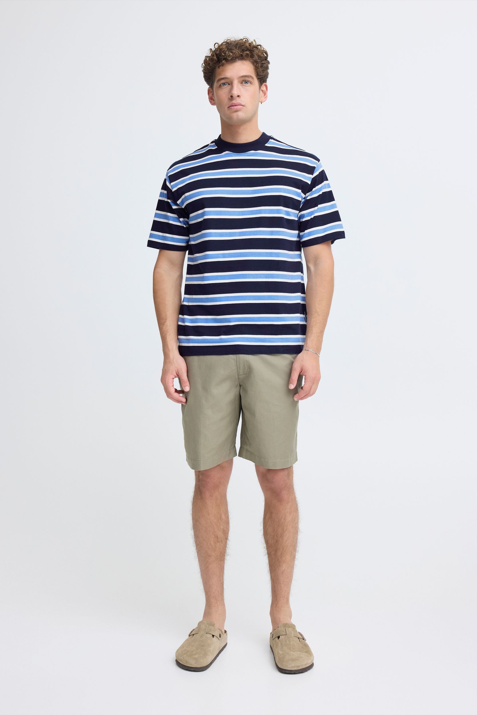 20506205_193923_400.jpg Gestreiftes Kurzarmshirt Rundhalsausschnitt Basic