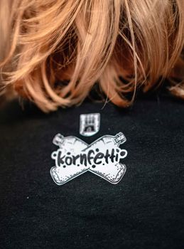 Kornfetti-T-Shirt-schwarz-2.jpg
