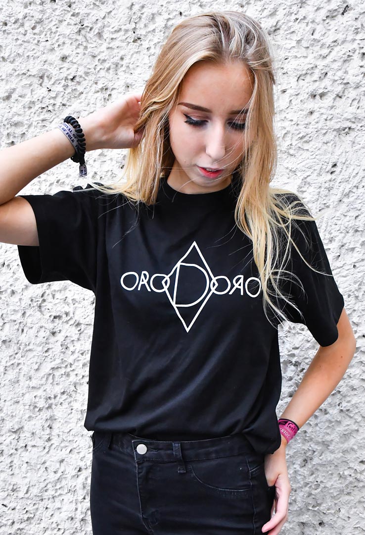 schwarzes Shirt mit Logo-Print "Doro"