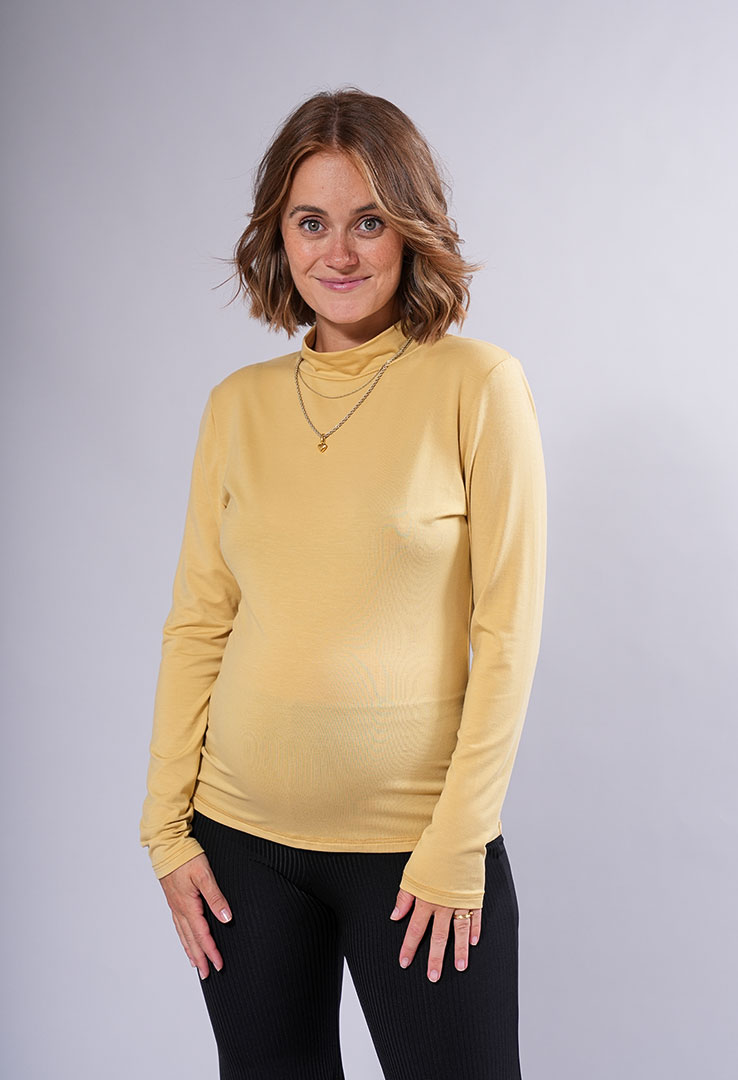 " Basic Longsleeve "Turtleneck Bliss"