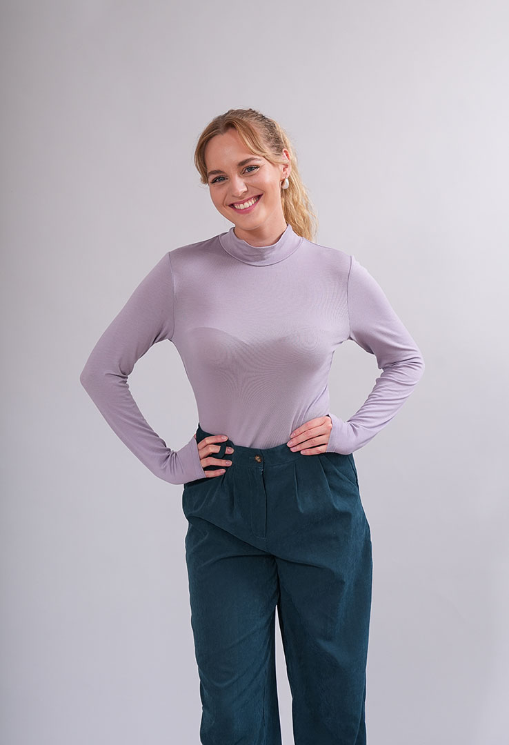 " Basic Longsleeve "Turtleneck Bliss"
