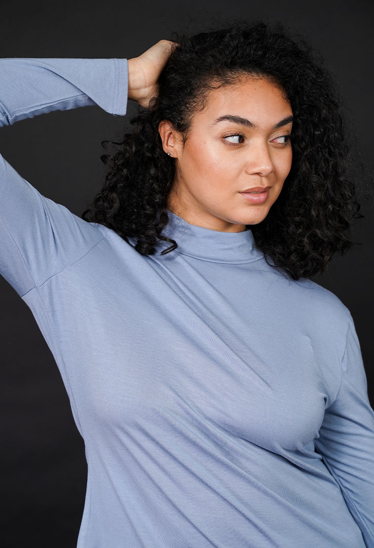 " Basic Longsleeve "Turtleneck Bliss"