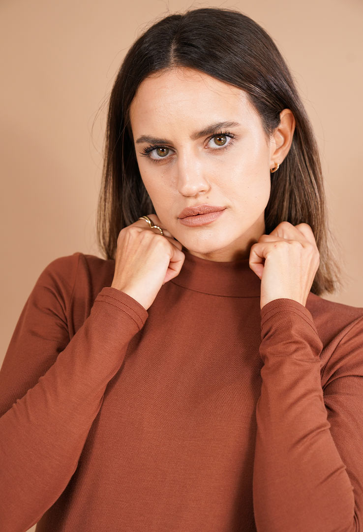 " Basic Longsleeve "Turtleneck Bliss"
