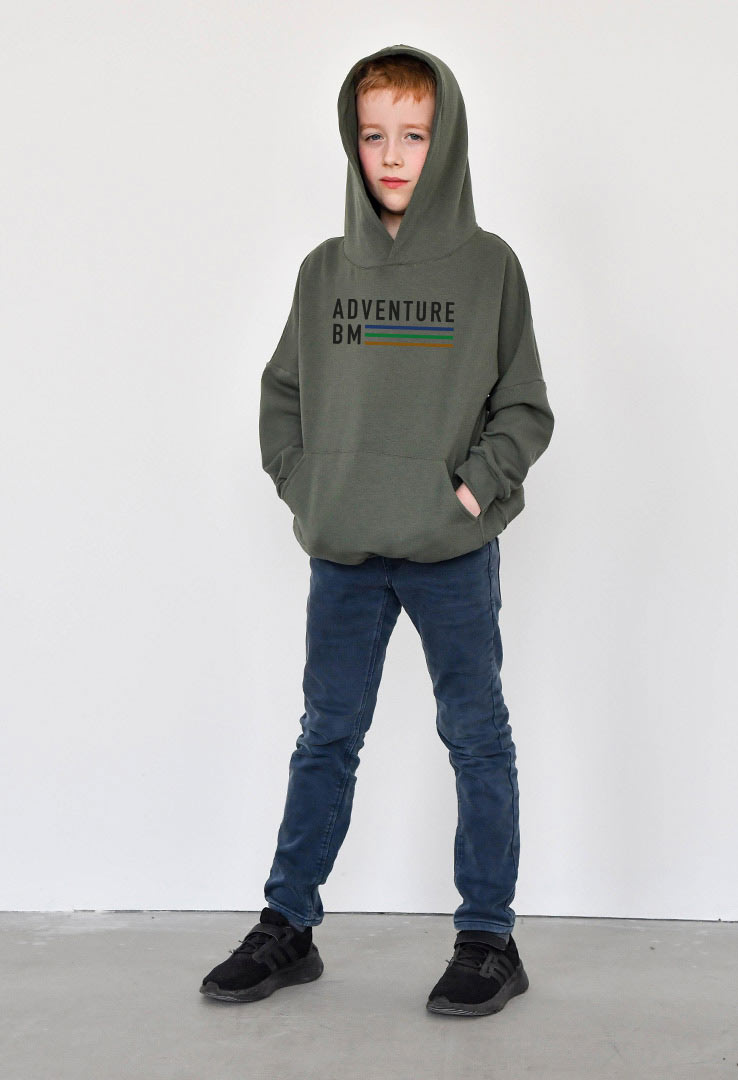 Kapuzen- Sweater oliv mit Print "Adventure"