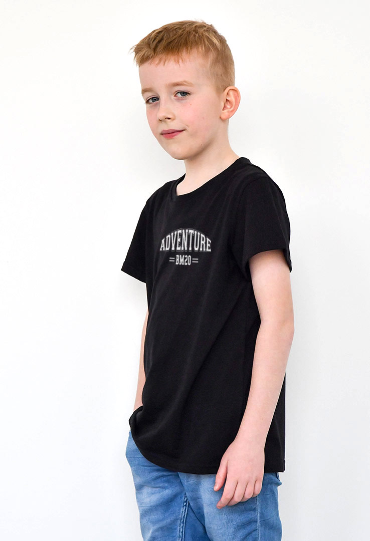 T-Shirt schwarz  mit Print "Adventure"