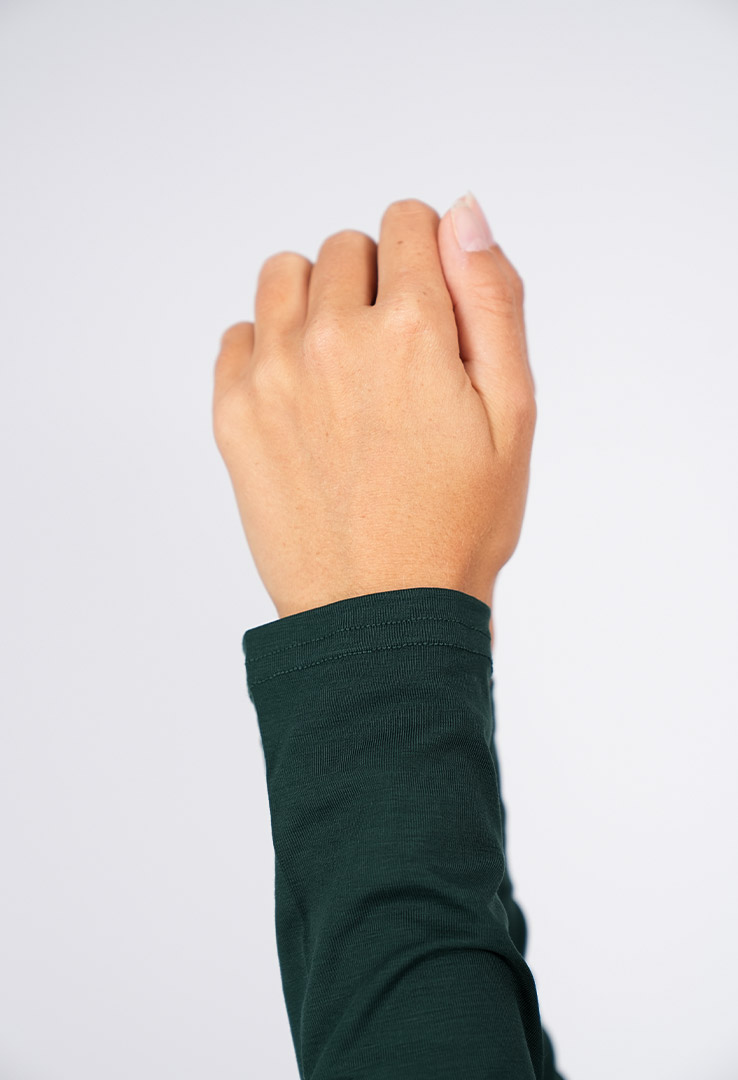 Longsleeve mit V-Ausschnitt und Raffung | Maala Fashion