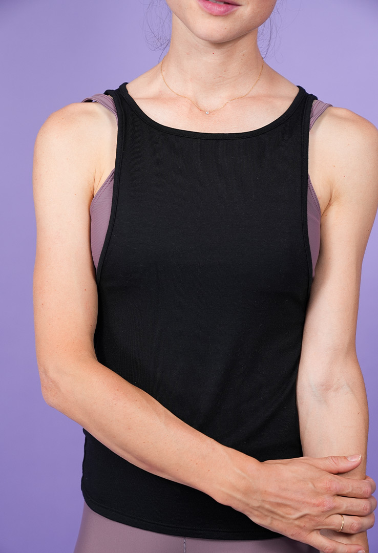 Tencel- Top mit tiefem Armausschnitt