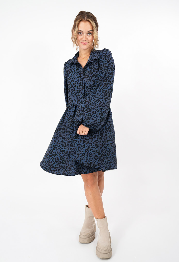 Hemdblusenkleid mit Leomuster
