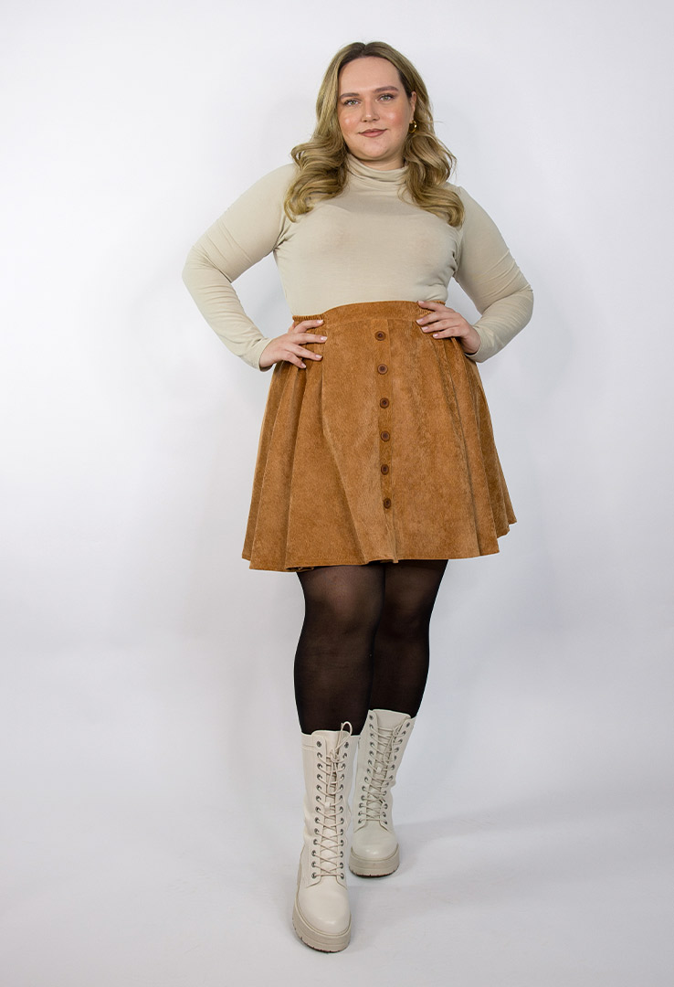 Vogue Hohe Stiefel Kurzer Rock Kurzer Cord-Rock Mit Deko-Knopfleiste