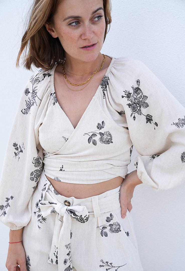 "Breeze Whisperer" Wickelbluse