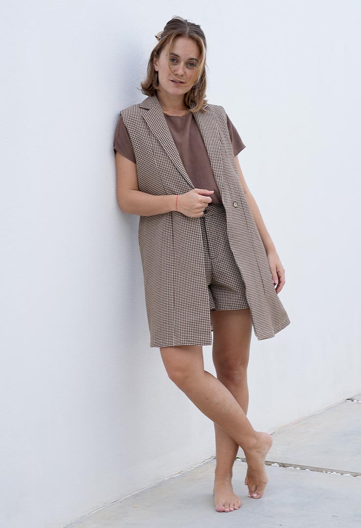 "Check & Charm"  Long-Weste