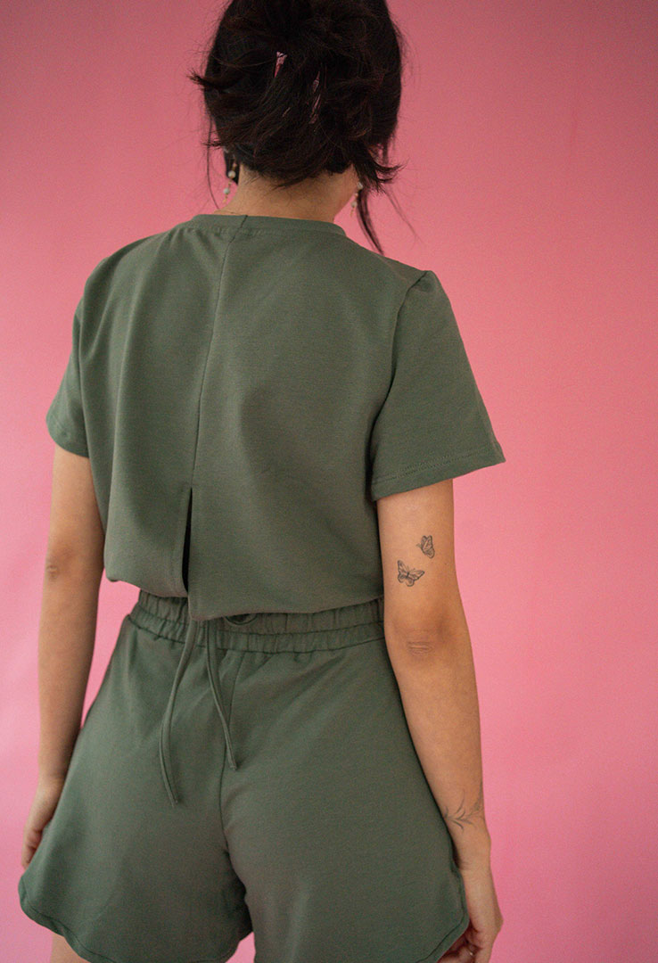 Basic Shirt mit Saum zum Binden 