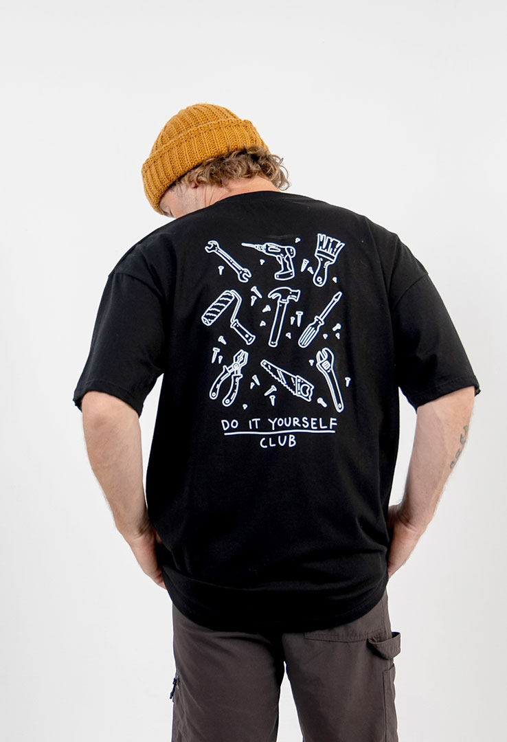 Oversize T-Shirt "DIY Club" in Black