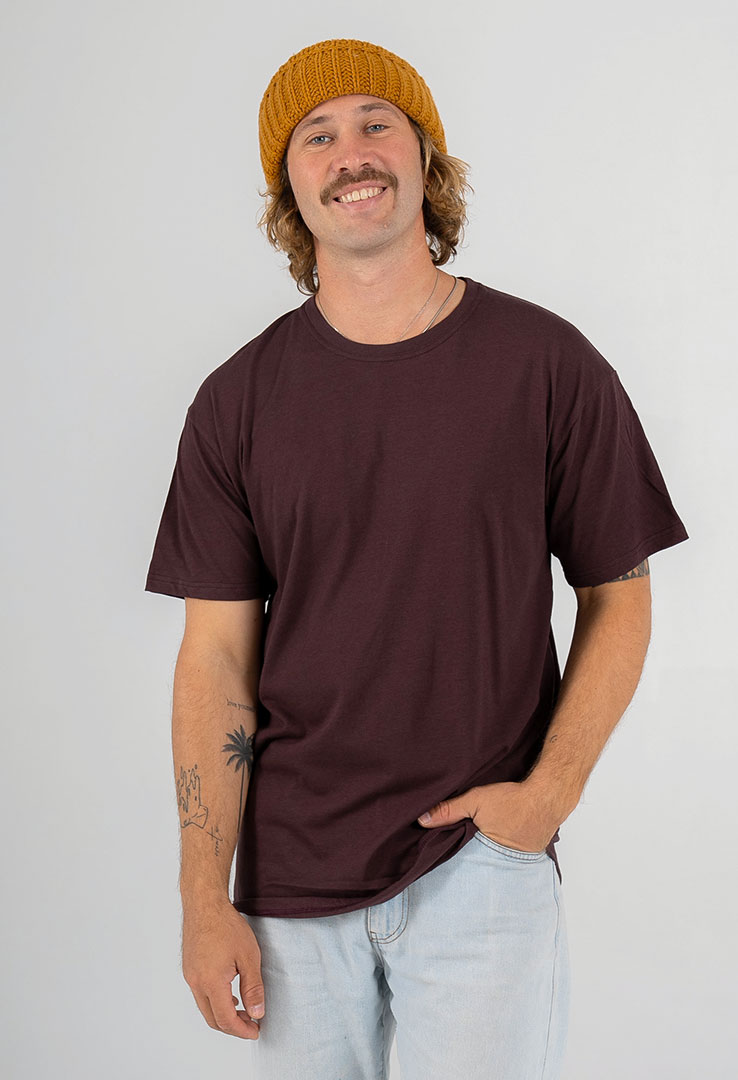 T-Shirt "Cozy Season" in  fudge