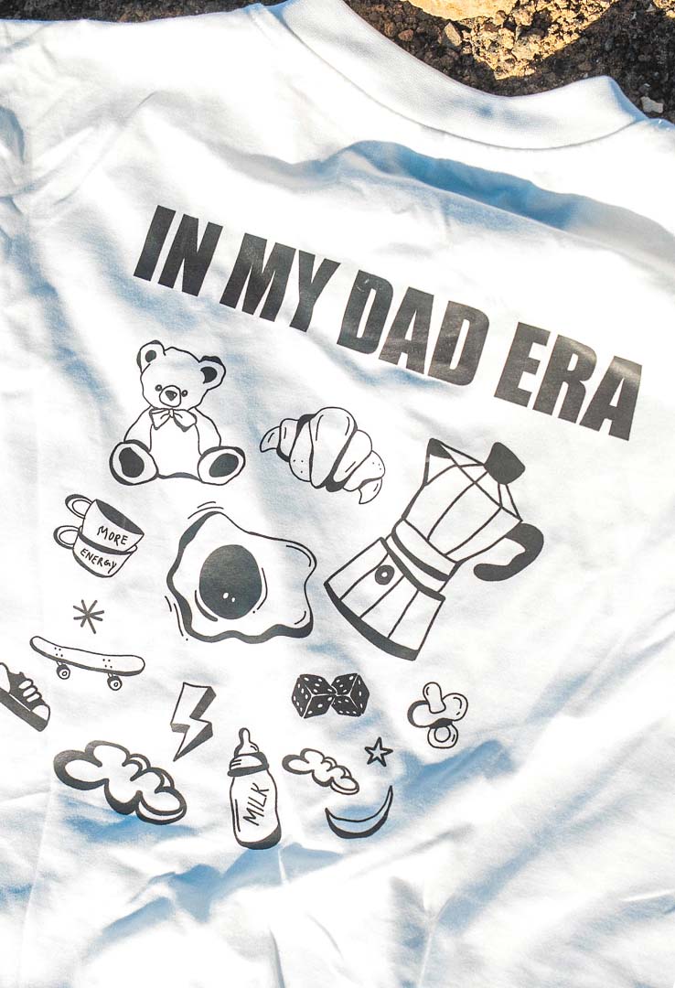 T-Shirt "in my dad era " in offwhite or black 