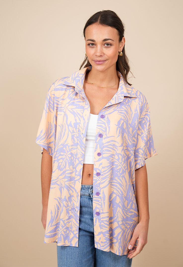 „Tropical Flow“ Unisex-Viskose-Hemd