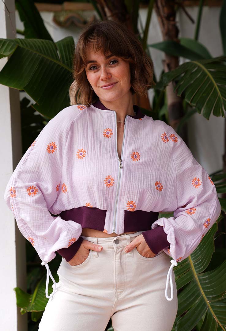 „Bloom Breeze“ Musselin-Crop-Jacke