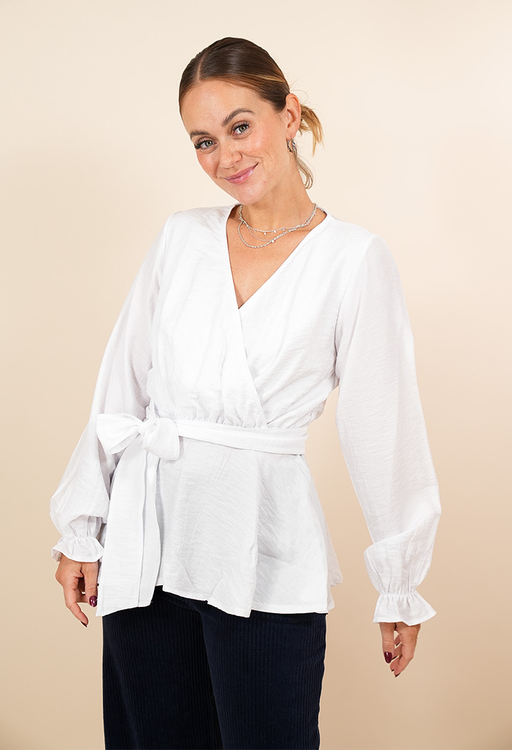 "Soft Whisper" Bluse in Wickeloptik
