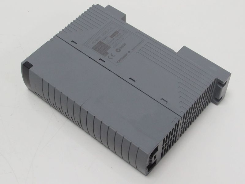 25653