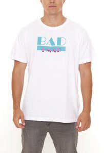 BAD+MAD Miami Tee Herren Sommer-Shirt mit großem Marken-Print Baumwoll-T-Shirt BMTR001 Weiß BAD+MAD Miami Tee Herren Sommer-Shirt mit großem Marken-Print Baumwoll-T-Shirt BMTR001 Weiß