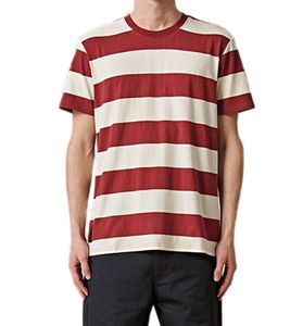 Globe Dion Agius Herren nachhaltiges Baumwoll-Shirt Rundhals-Shirt gestreiftes T-Shirt GB02110000 OXB Rot/Beige