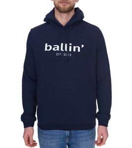Ballin Est. Felpa con cappuccio da uomo del 2013 in felpa sostenibile con scritta logo sul davanti HO-H00050-NVY Navy Ballin Est. Felpa con cappuccio da uomo del 2013 in felpa sostenibile con scritta logo sul davanti HO-H00050-NVY Navy