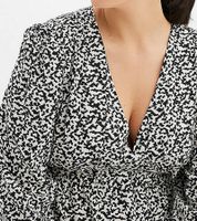 Sustainable Women's Mini Dress, Abstract Printed Summer Dress with V-Neck, Long Sleeve Dress 910177 Black/Light Beige