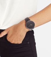 Orologio da donna Pierre Cardin con lettere del marchio come numeri, orologio analogico al quarzo con cinturino in pelle 3ATM 39mm CBV.100 Nero/Argento con quadrante nero o bianco Orologio da donna Pierre Cardin con lettere del marchio come numeri, orologio analogico al quarzo con cinturino in pelle 3ATM 39mm CBV.100 Nero/Argento con quadrante nero o bianco