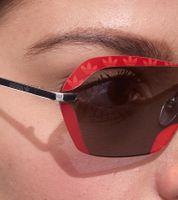 occhiali da sole adidas da donna con lenti rosse e aste rosse protezione UVA e UVB occhiali da tempo libero OR0015 0068U Rosso