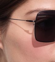 Converse Sonnenbrille mit UV400-Schutz mit Lichtdurchlässigkeit 3 Urlaubs-Brille SCO148 509Y Grau/Rot