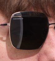 Converse Damen & Herren Sonnenbrille mit UV400-Schutz mit Lichtdurchlässigkeit 3 Urlaubs-Brille SCO148 Grau/Rot oder Gold/Grün