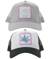Gorra de camionero Beechfield de algodón con bordado "LEGALIZED" en blanco y negro o "MARY JANE BERLIN" en gris. Gorra de camionero Beechfield de algodón con bordado "LEGALIZED" en blanco y negro o "MARY JANE BERLIN" en gris.