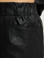 NA-KD Kurzer PU-Rock schwarz