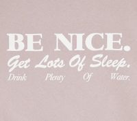 Sporty & Rich Unisex Luxus Sweatshirt Be Nice Crew Sweat – Zartrosa/Weiß