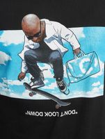 Camiseta negra Don't Look de CAYLER & SONS