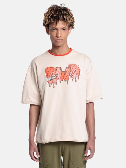 Camiseta DWD Studioz Drip Logo para hombre con estampado frontal, cuello redondo, algodón beige
