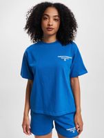 T-shirt décontracté en coton bleu avec logo de saison du Couture Club T-shirt décontracté en coton bleu avec logo de saison du Couture Club