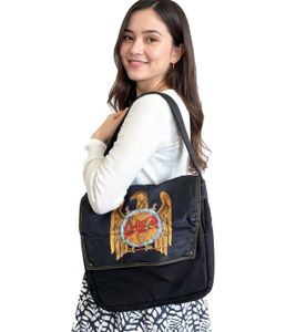 Sac bandoulière SLAYER Trash Metal, sacoche, sacoche pour ordinateur portable, accessoire fan, 42 x 36 x 6 cm, MB106926SLA, noir Sac bandoulière SLAYER Trash Metal, sacoche, sacoche pour ordinateur portable, accessoire fan, 42 x 36 x 6 cm, MB106926SLA, noir