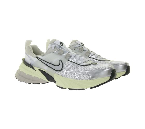 NIKE V2K Run Damen Lauf-Schuhe mit Mesh-Obermaterial Sport-Sneaker FD0736 100 Weiß/Silber