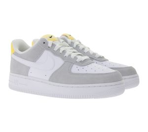 Sneaker basse Nike Air Force 1 da donna con logo Nike Swoosh, FQ7779 001, bianche