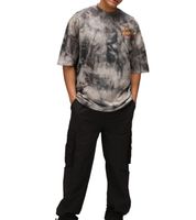 T-shirt homme RE:COVERED X CAPCOM, col rond en coton, imprimé Street Fighter, gris avec Blanka ou bleu avec Vega T-shirt homme RE:COVERED X CAPCOM, col rond en coton, imprimé Street Fighter, gris avec Blanka ou bleu avec Vega