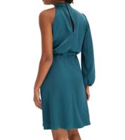 Elegante abito monospalla da donna. Abito primaverile in raso lucido. Abito da sera. 925469 in verde o 919324 in nero. Elegante abito monospalla da donna. Abito primaverile in raso lucido. Abito da sera. 925469 in verde o 919324 in nero.