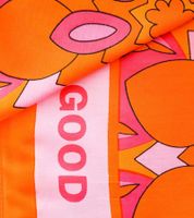 ZWILLINGSHERZ Always in a good mood Vierecks-Tuch mit Statement Print und Ornamenten Mode-Tuch 3016Q-0209-5 Pink/Orange ZWILLINGSHERZ Always in a good mood Vierecks-Tuch mit Statement Print und Ornamenten Mode-Tuch 3016Q-0209-5 Pink/Orange