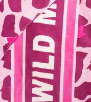 Foulard triangulaire ZWILLINGSHERZ Life Wild, imprimé animal et inscription Wild, foulard tendance 30015-43 Rose/Rose Foulard triangulaire ZWILLINGSHERZ Life Wild, imprimé animal et inscription Wild, foulard tendance 30015-43 Rose/Rose