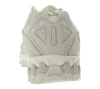 New Balance 610 Men's Sneakers with a Breathable Upper, Low-Top Shoes with Soft Padding on the Tongue and Heel, Beige